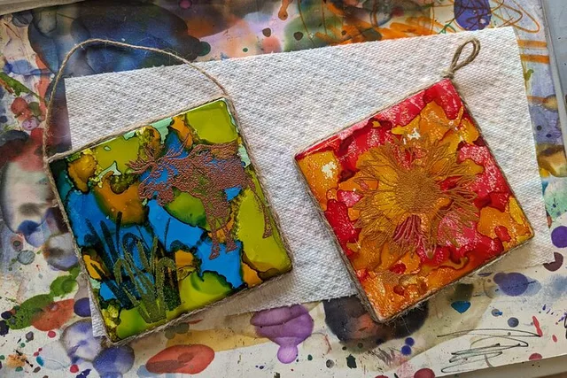 Estes Park Alcohol Ink Tile Workshop - Image 1