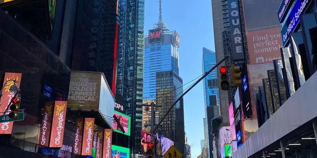 New York City Landmarks and Hidden Gems Tour - Image 5