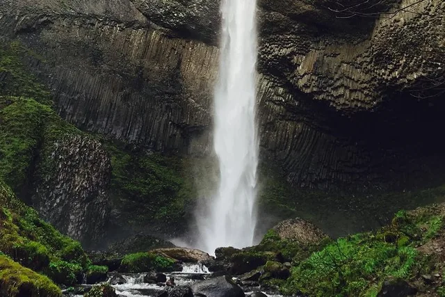 Portland Columbia River Gorge & Waterfalls Tour - Image 5