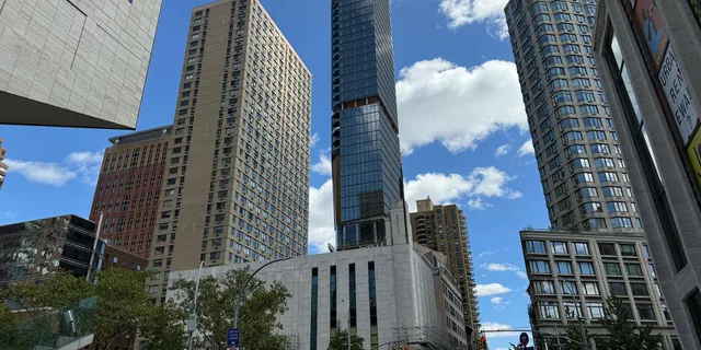 New York City Architecture Walking Tour - Image 2