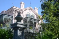 New Orleans French Quarter and Garden District Bike Tour thumbnail 4