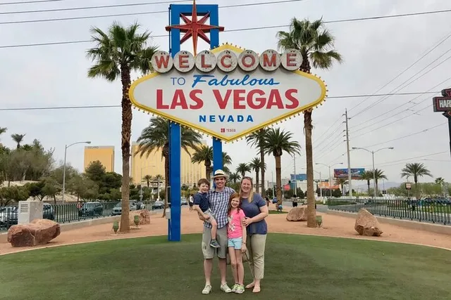 Las Vegas Seven Magic Mountains Tour - Image 6