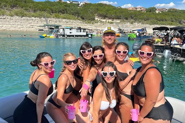 Austin Boat Charter on Lake Travis 3 hr - Image 4