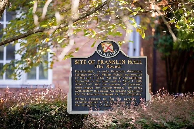 Tuscaloosa Walking Tour of University of Alabama - Image 6