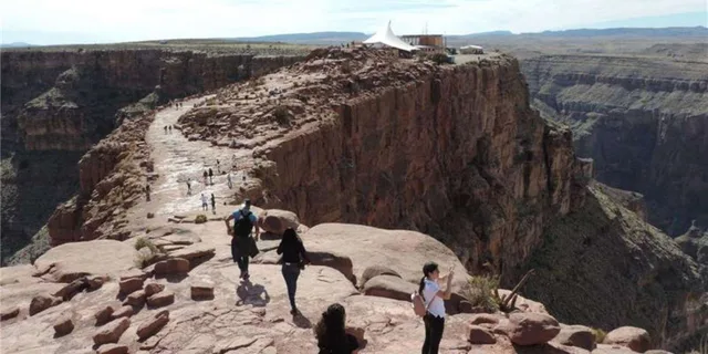 Las Vegas Grand Canyon and Hoover Dam Tour - Image 2