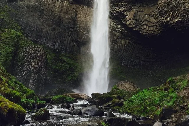 Portland Columbia River Gorge & Waterfalls Tour - Image 4