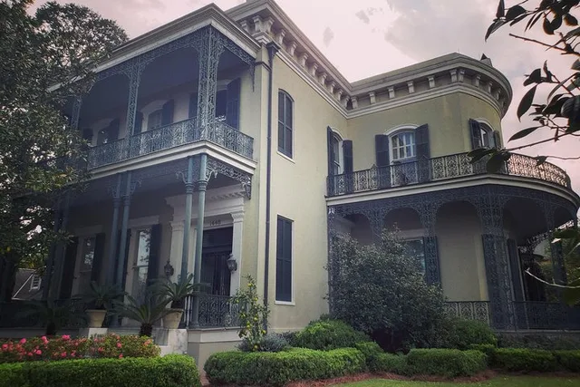 New Orleans Garden District Walking Tour - Image 4