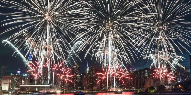 New York City 4th of July Fireworks Cruise - Image 1