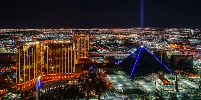 Las Vegas Helicopter Tour at Night - Image 5