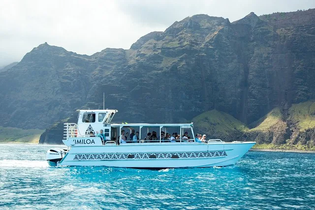 Kauai Nā Pali Coast Sunset Catamaran Tour - Image 3