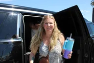Las Vegas Limo Tour with Champagne 2.5hr thumbnail 4