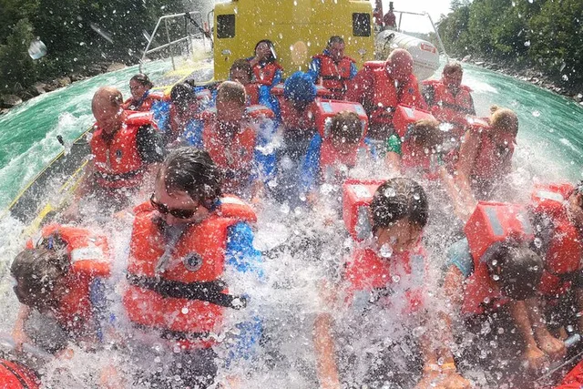 Niagara Falls Jet Boat Tour Open-Top Wet 45 Min - Image 2