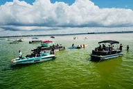 Clearwater Beach Pontoon and Watersports Tour thumbnail 2