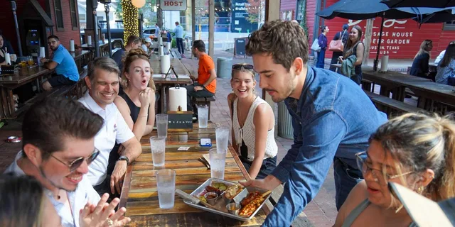 Austin Food Tour with BBQ and Peach Cobbler - Image 3