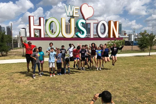 Houston Sightseeing, Brewery, and Mural Tour by Cart - Image 2