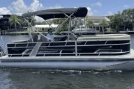 Fort Lauderdale Pontoon Rental 2-8 Hours thumbnail 1
