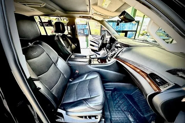 Private Transfer in Luxury SUV - Image 6