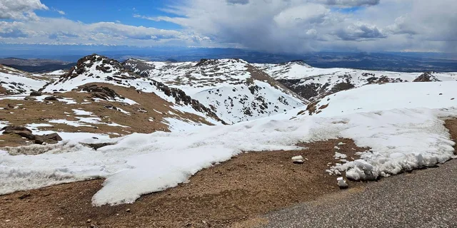 Colorado Springs Pikes Peak Jeep Tour - Image 6
