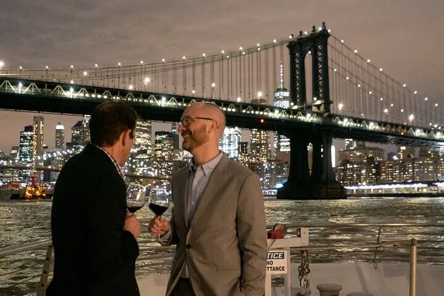 New York Dinner Cruise on Bateaux - Image 6