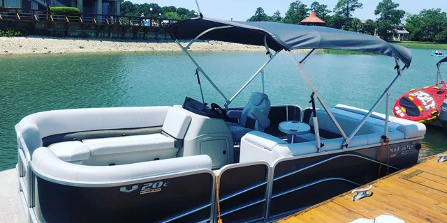 Hilton Head Island Pontoon Boat Rental - Image 4