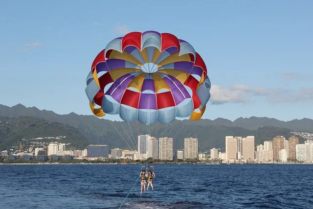 Waikiki Parasailing Adventure - Image 4