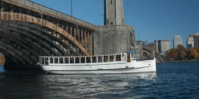 Boston Charles River Sightseeing Cruise - Image 3