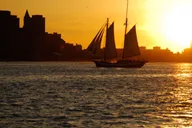 Boston Harbor Sunset Sightseeing Cruise thumbnail 4