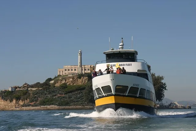 San Francisco Bus, Boat, and Bike Adventure - Image 5