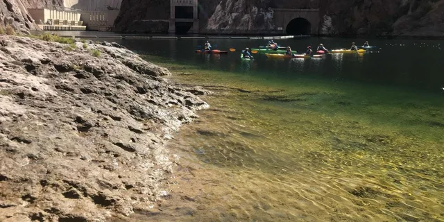Las Vegas Hoover Dam Kayak Tour with Caves - Image 4