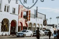 Los Angeles Private Car Tour thumbnail 2