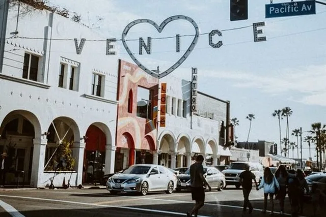 Los Angeles Private Car Tour - Image 2
