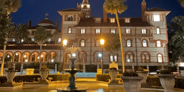St. Augustine Nights of Lights Electric Cart Tour - Image 2