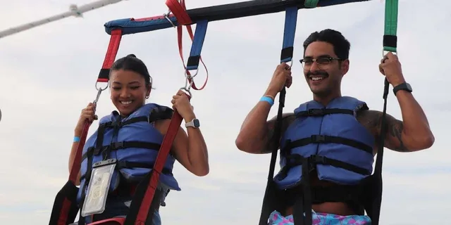 Destin Parasailing Adventure - Image 3