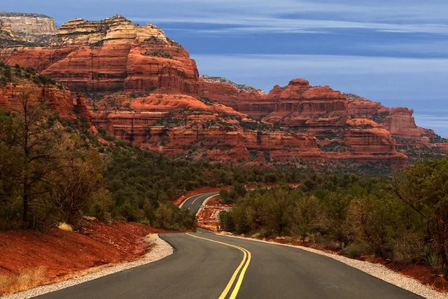 Sedona Sightseeing Tour with Hotel Pickup 2.5 Hr - Image 1