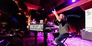 New York City Dueling Pianos Show