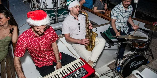 Key West Christmas Music Cruise with Drinks 1.5 hr - Image 6
