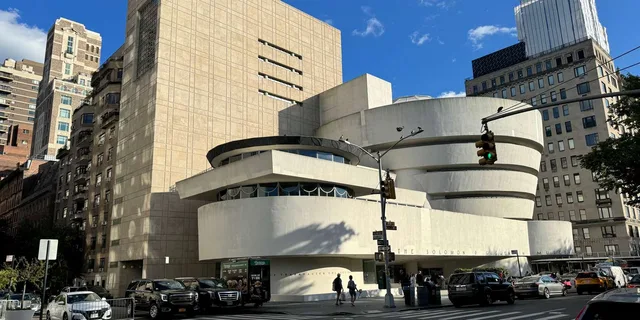New York City Architecture Walking Tour - Image 1