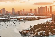 Miami Private Airplane Tour with Champagne 50 min thumbnail 2