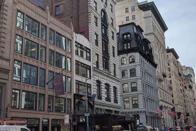 New York City Gilded Age Walking Tour - Image 4