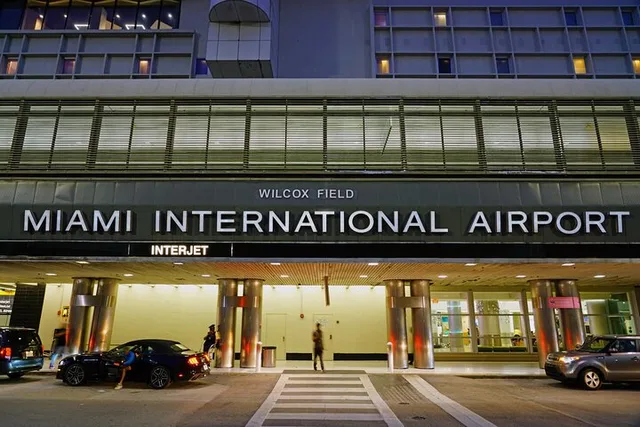 Miami Transportation Service MIA - Hotel - POM - Image 4