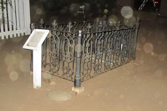 San Diego Ghost Tour with Paranormal Investigation 90 min - Image 3