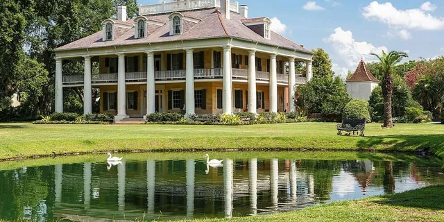 New Orleans Houmas House Plantation Tour - Image 1
