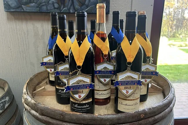 Portland Waterfalls and Wine Tour - Image 5