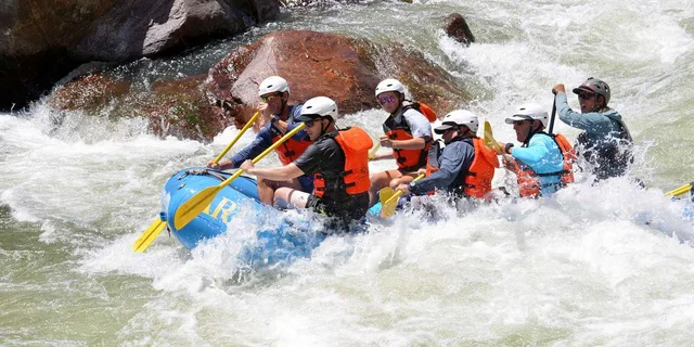 Cañon City Rafting Adventure in Royal Gorge - Image 3