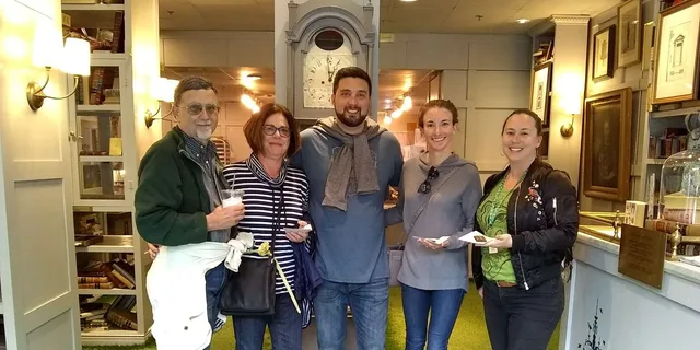 Savannah History Walking Tour with Coffee and Chocolate - Image 3