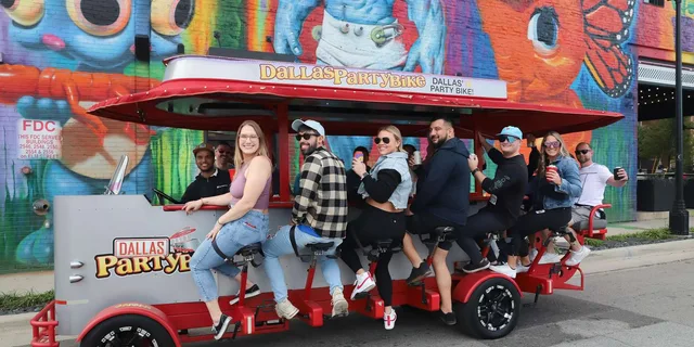 Dallas Party Bike Pub Crawl in Deep Ellum - Image 3
