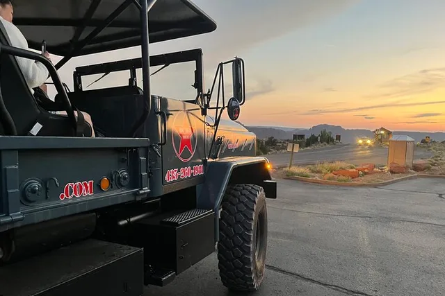 Moab Off-road Scenic Backcountry Tour at Sunset - Image 6