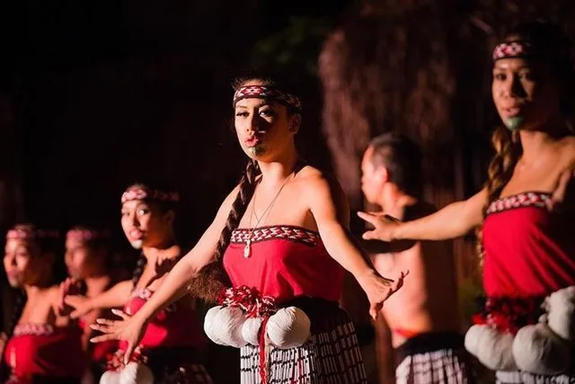 Maui Luau Dinner and Show - Image 3