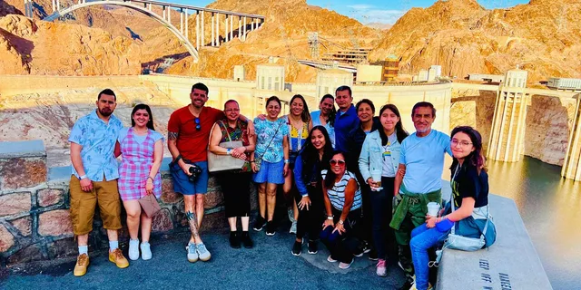 Las Vegas Grand Canyon and Hoover Dam Tour in Spanish - Image 4