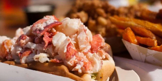Boston Seafood Tasting and History Tour - Image 1